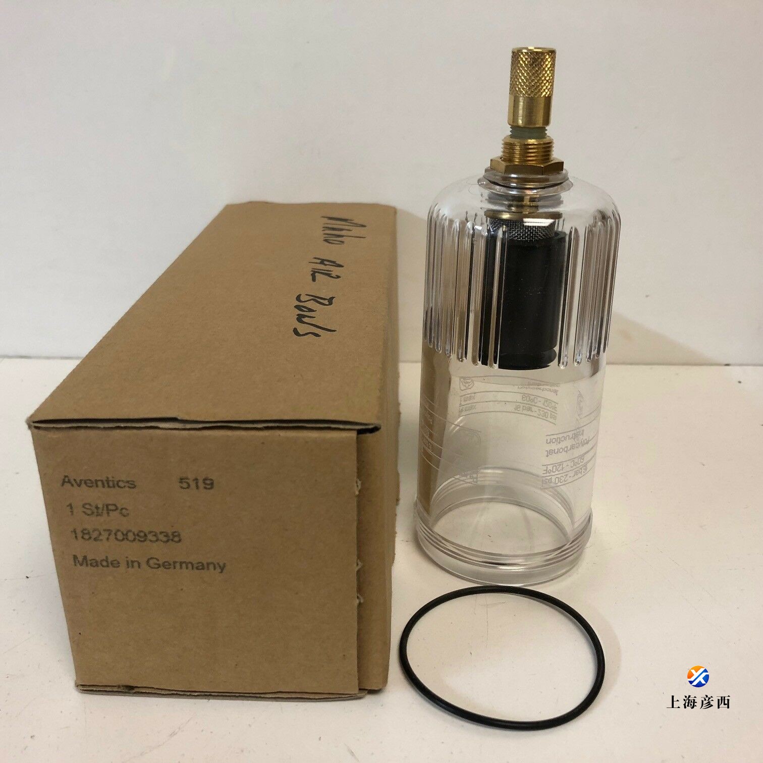 1827009338.jpg